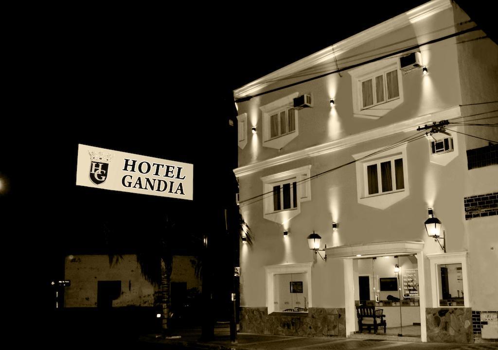 Hotel Gandia サルタ エクステリア 写真